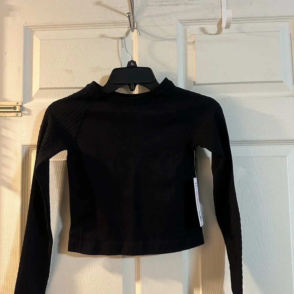 YOGALICIOUS GIRLS SEAMLESS STARLA LONG SLEEVE: BLACK: NEW WITH TAGS: SIZE L (12)
